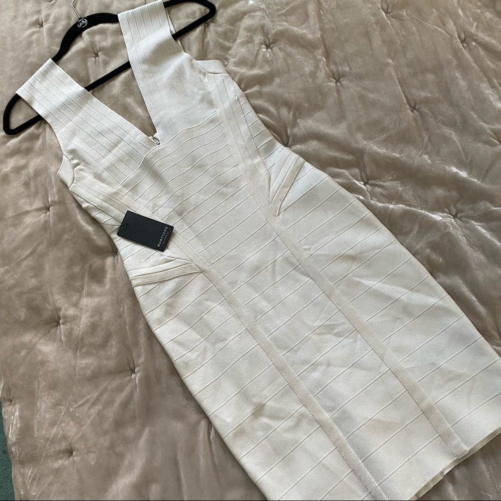 NWT Marciano Bridget Bandage Dress in Macadamia plunge v-neck back zip medium - Picture 4 of 16